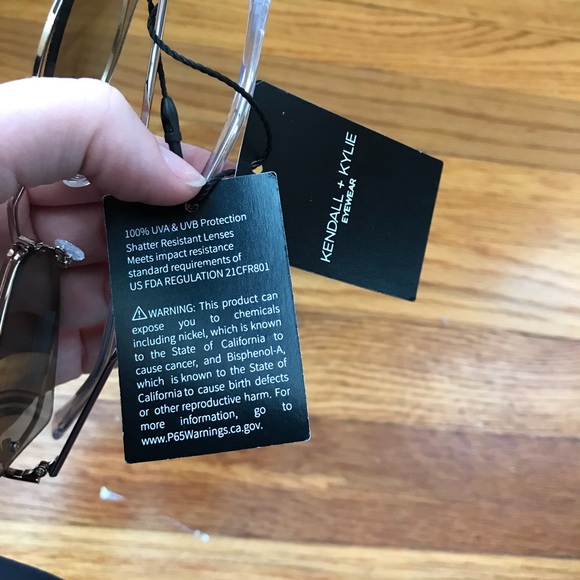 Kendall & Kylie 90’s Style Small Sunglasses - Picture 7 of 8